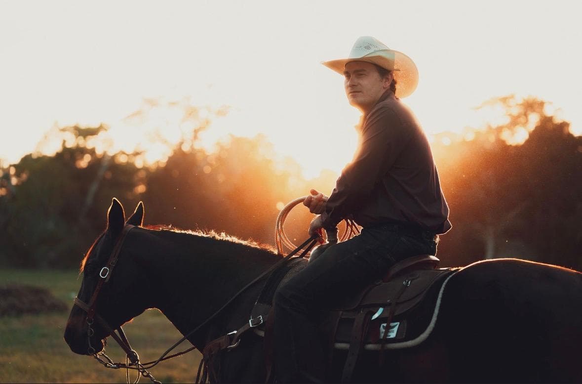 CARSON JEFFREY